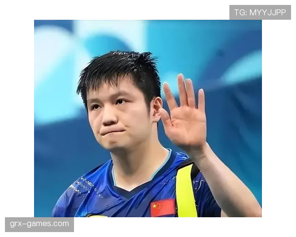 樊振东训练完直接去吃路边摊，这反差谁懂啊